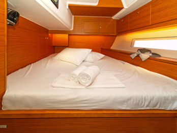 Dufour 470 double cabin with comfortable berth and generous storage.