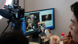 2020 is the era of Chinese influencer e-commerce live streaming