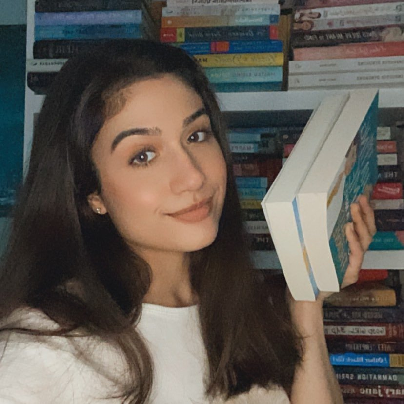 Ana - Top Book Influencer