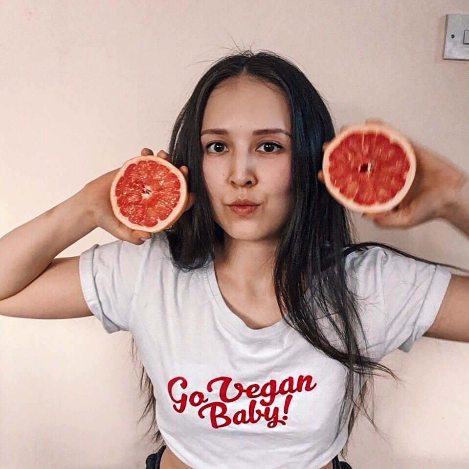 Adina Akhmetova - Top Vegan Influencer