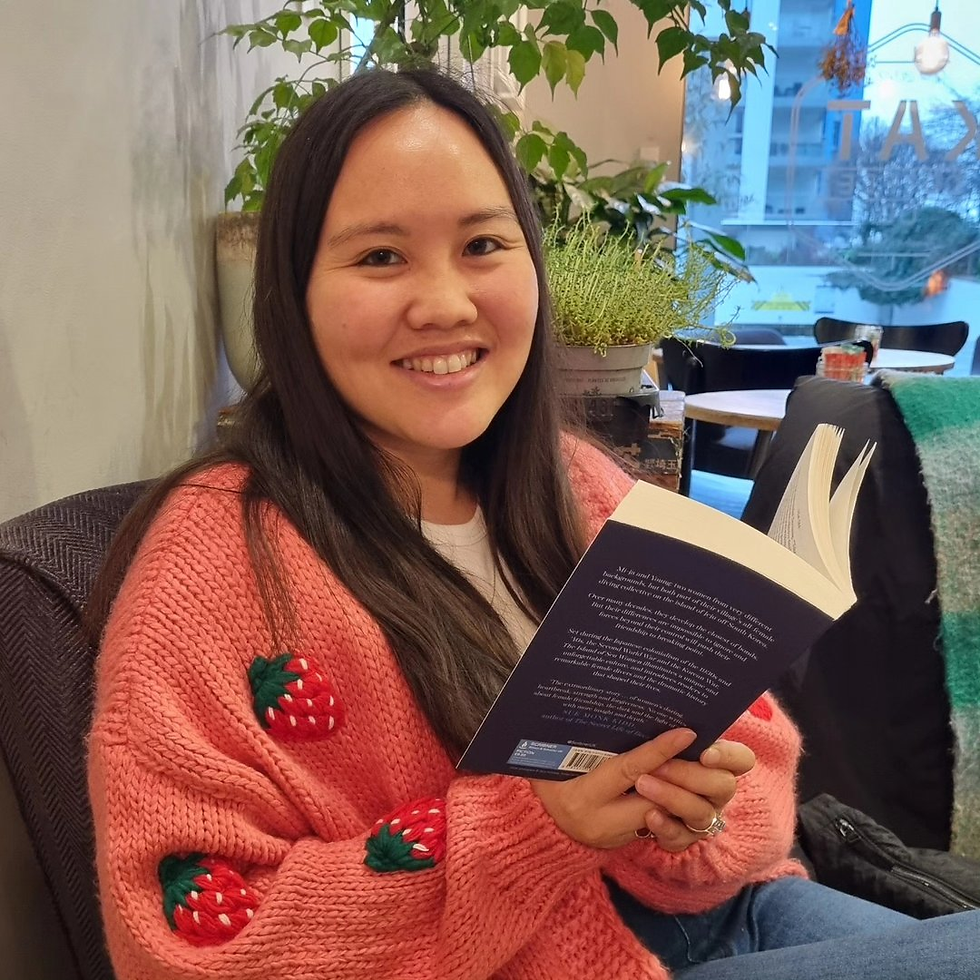 Sally - Top Book Influencer