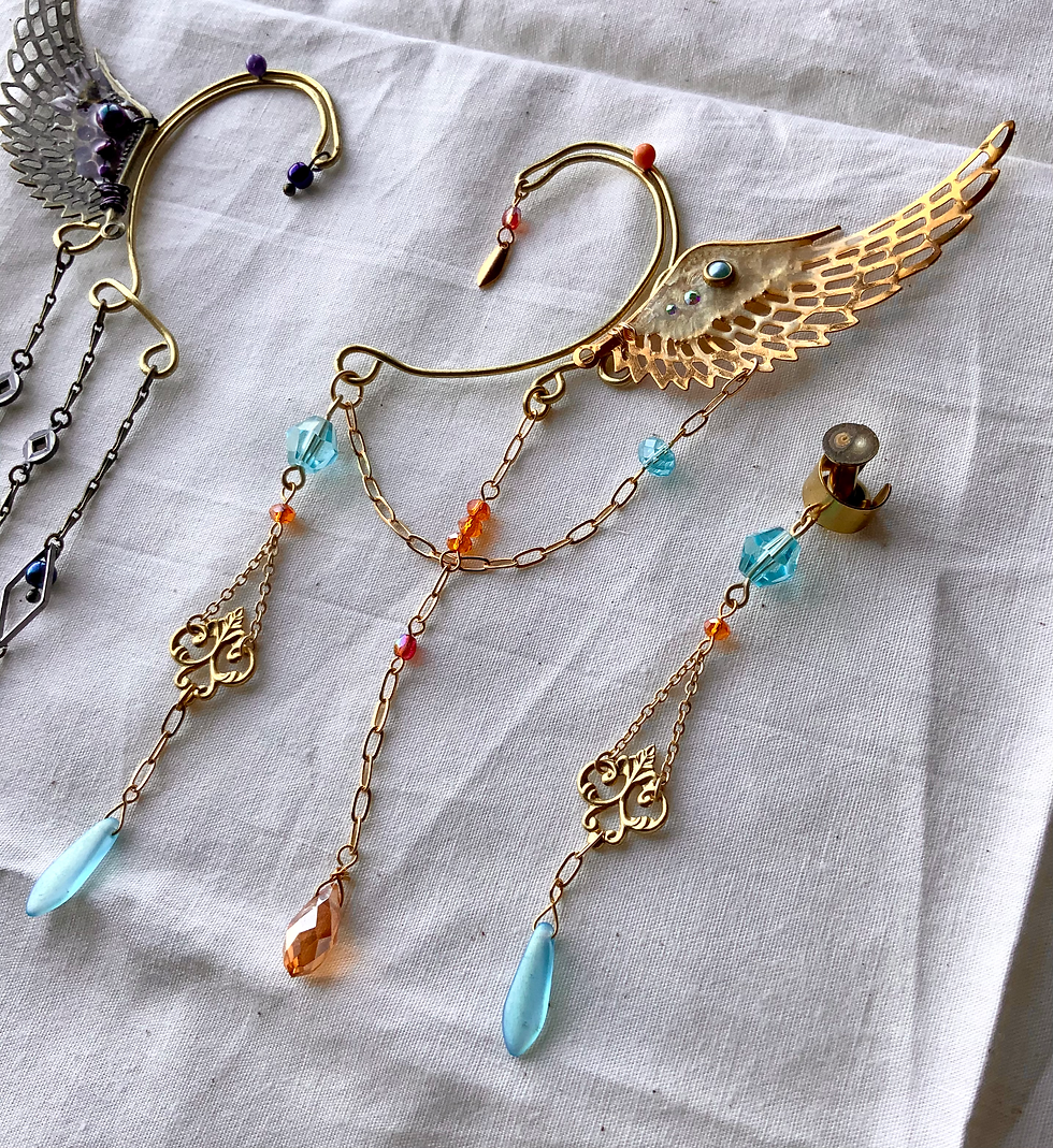 Thumbnail: Ear cuff Wings+ (Gold Paladins)