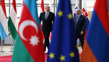 "Azerbaycan, Kafkasya'da Oyun Kurdu"