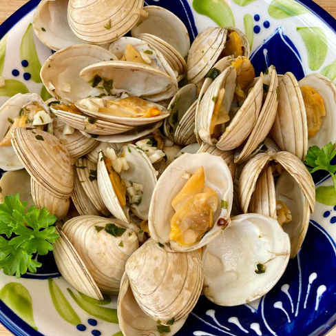 almejas al ajillo