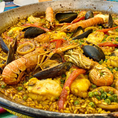 Paella met zeevruchten