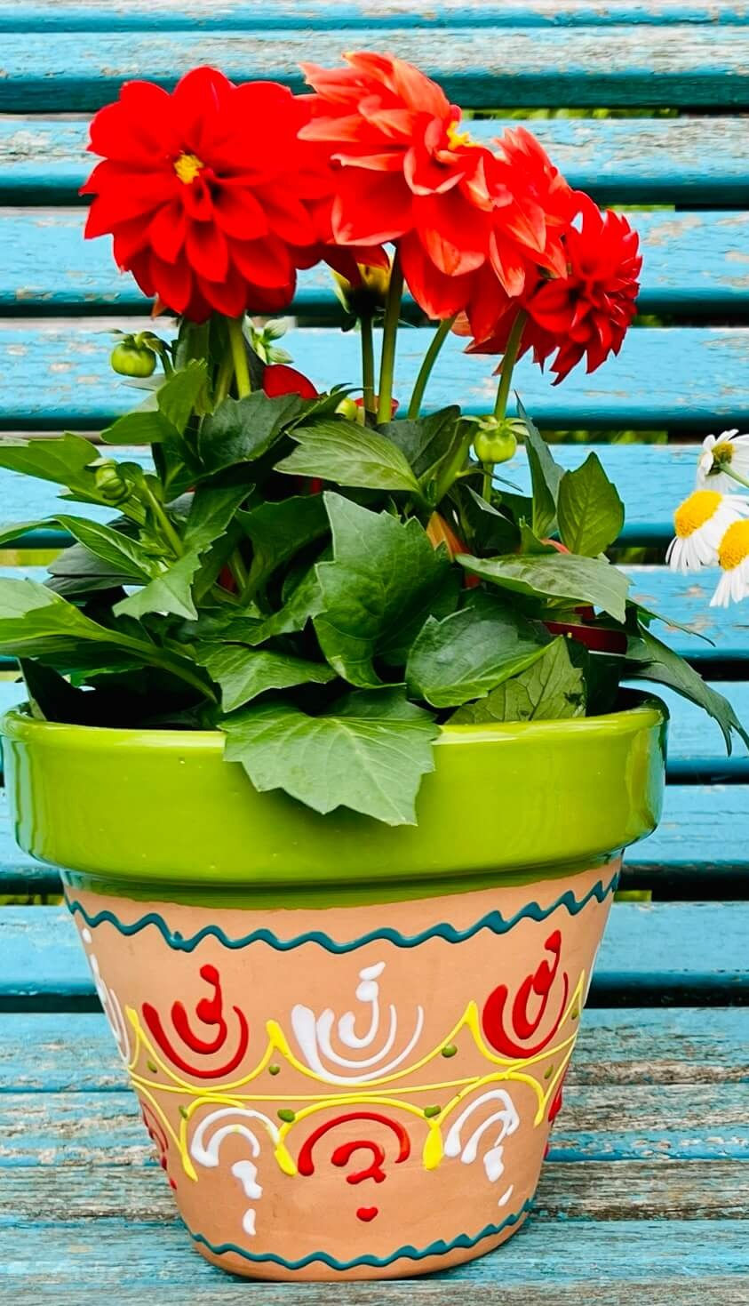 Thumbnail: Spaanse terracotta bloempot met groene boord