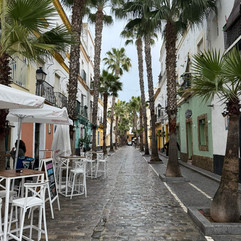 een straat in Cádiz
