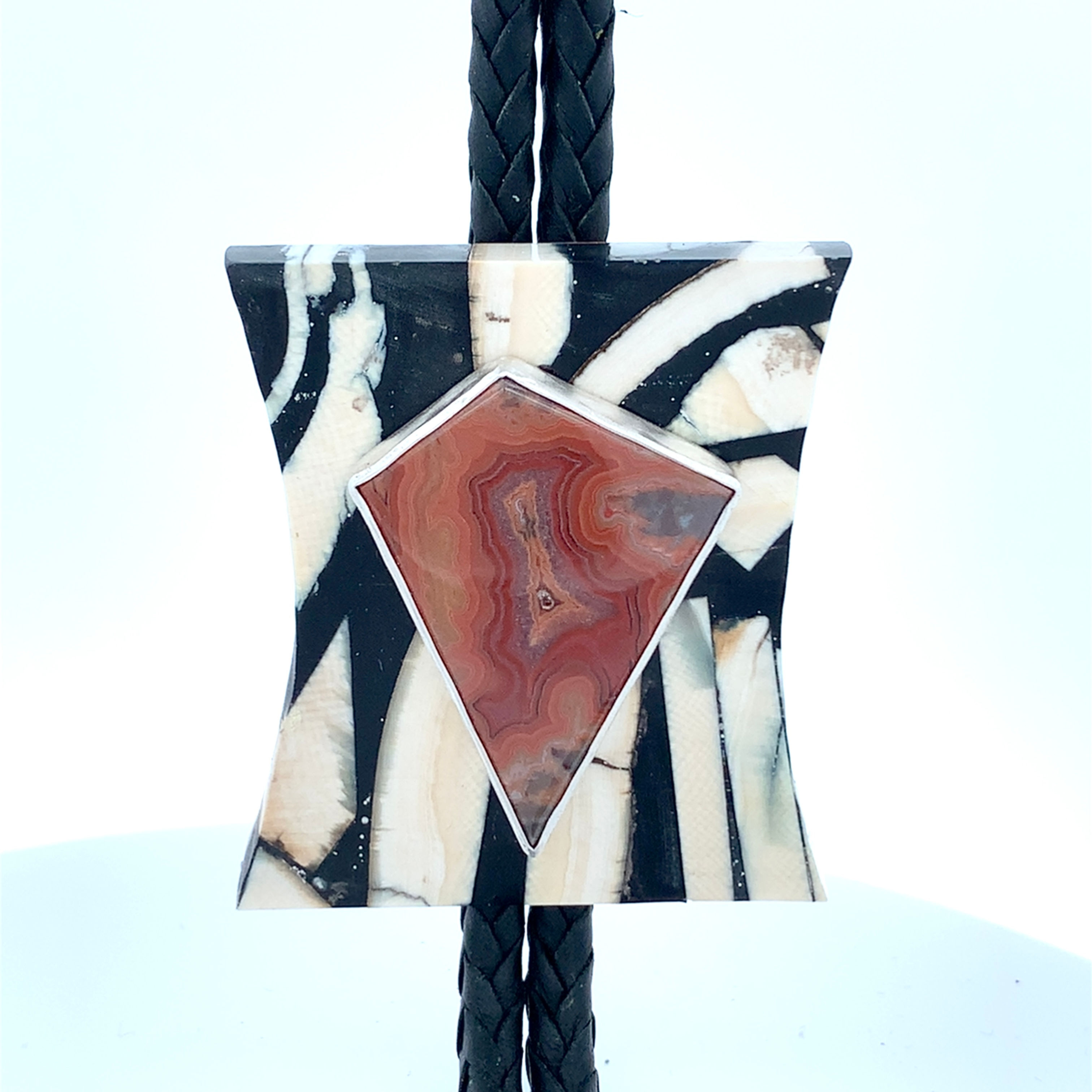 Dryhead Agate Mammoth Ivory Bolo Tie