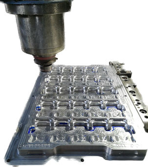 CNC machining on thermoforming mold

Fabricante de moldes de termoformado 