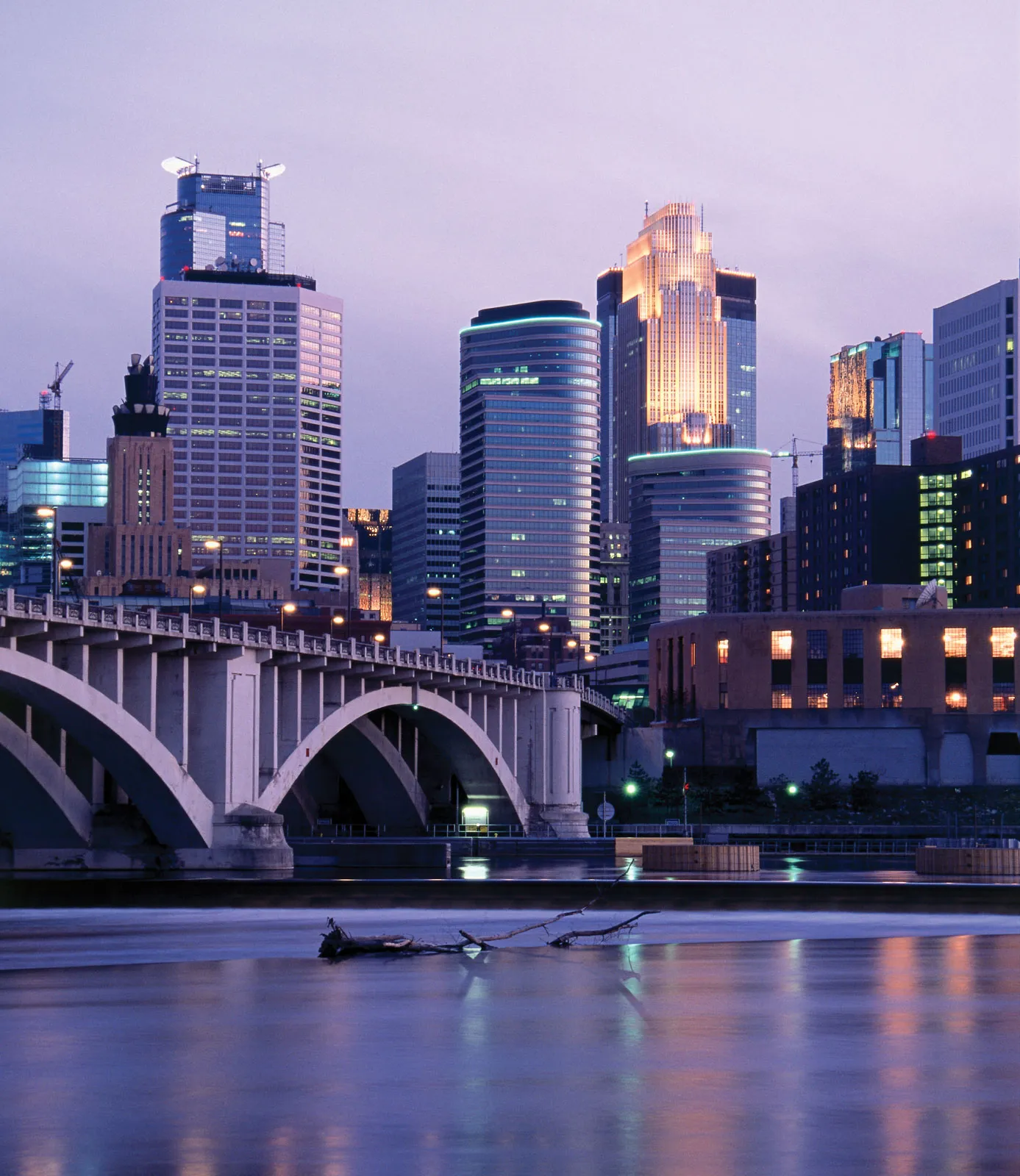 Skyline-Minneapolis-foreground-Minn-Mississippi-River.webp