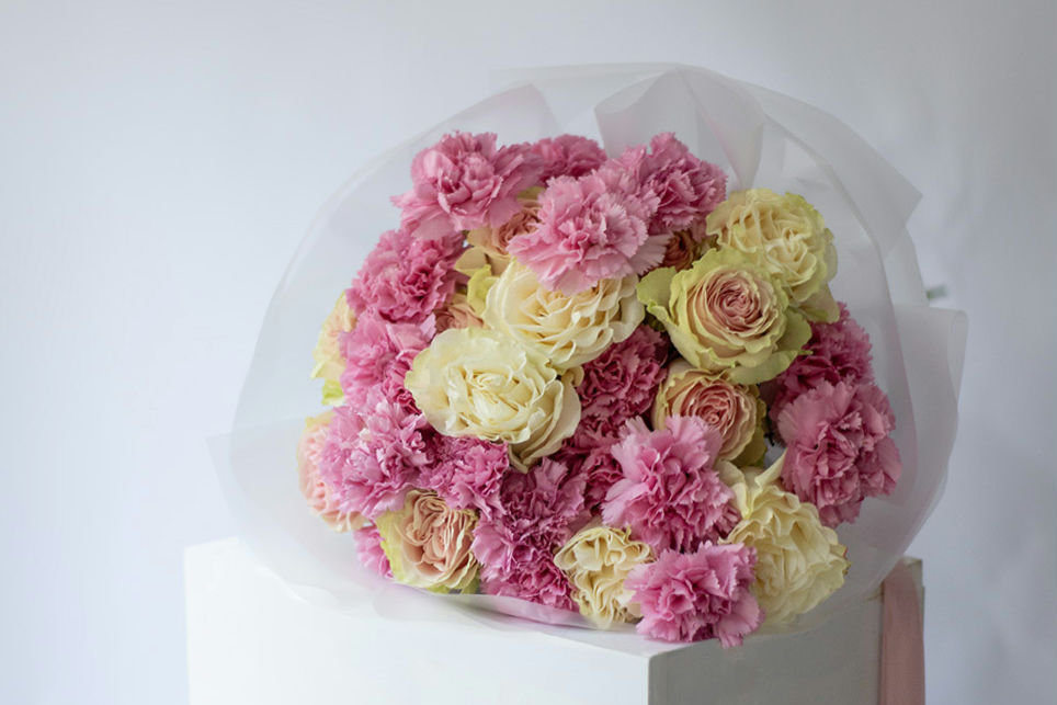 Μικρογραφία: Luna's Glow Bouquet