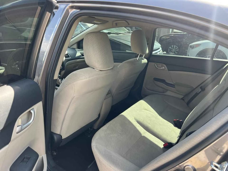 Thumbnail: HONDA CIVIC LX 2013