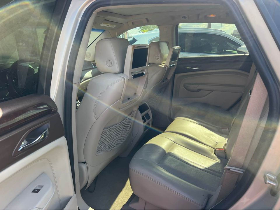 Thumbnail: CABILLAC SRX 2011