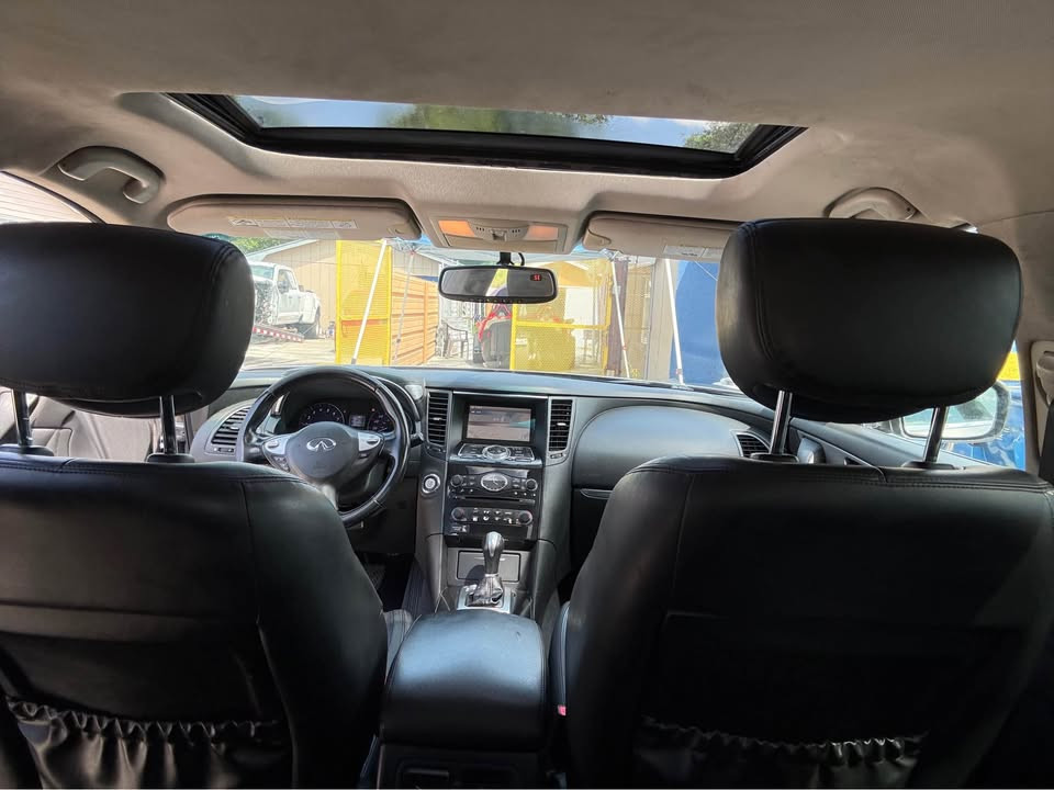 Thumbnail: INFINITI FX37 2013