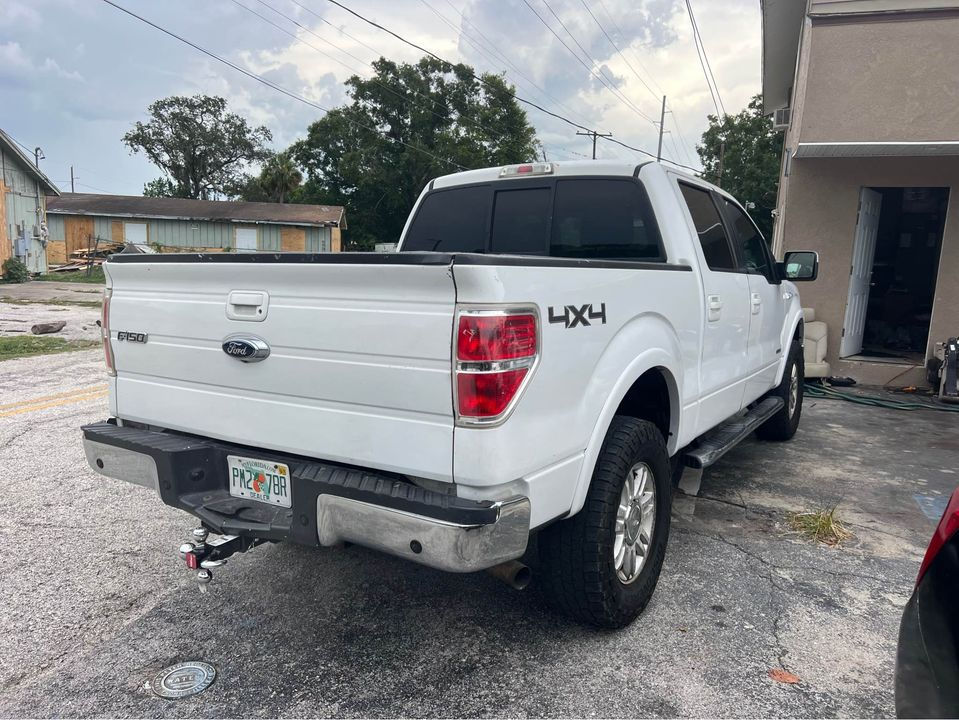 Thumbnail: FORD LARIAT F150 2013