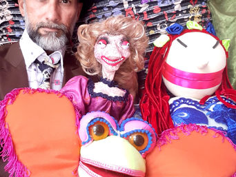 Jef Cecim apresenta espetáculo teatral com bonecos nesta terça, 16