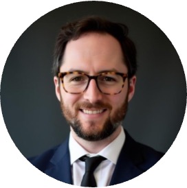 Dan headshot.jpg