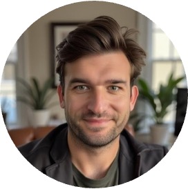Tomas headshot.jpg