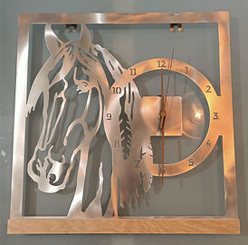 Horloge Cheval _ 85 € + frais d'envoi ( 10 € )