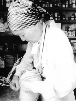 Histórias de Toshiko Ishii: do barro ao bordado