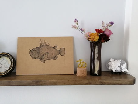 「常に何かを作り出していることを誇りに思う🥰」サインペンで🐟を描いてました。直感を信じることは大事。