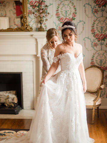 Kentucky bride wearing boho lace wedding dress by Essense of Australia