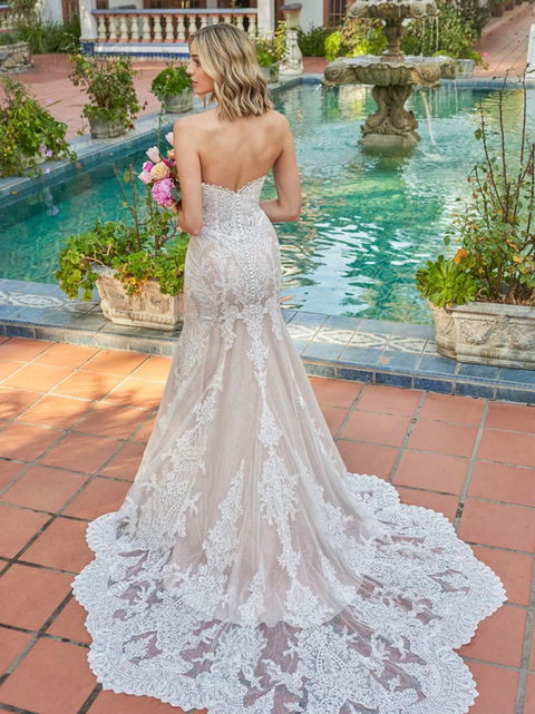 Summer by Jasmine T242067
Hello "Summer!" Show off your curves in this classic and romantic fit & flare gown with intricate cameo lace design.. This beautiful strapless sweetheart neckline and its strategically placed laces has a sophisticated look you'll adore. The glamorous skirt flows into a 86" Semi-Cathedral train with stunning scallop cut outs.