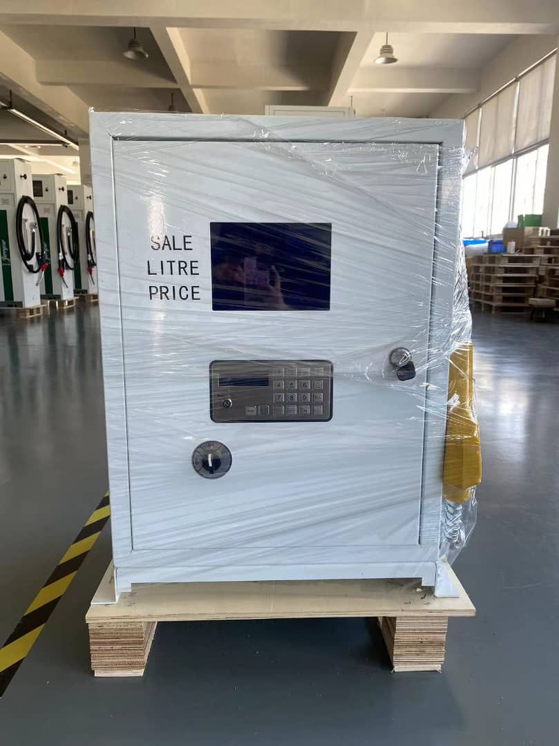  Mini Truck Carrying Fuel Dispensary Machine
