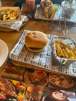 اسكوايرز كافيه في جدة