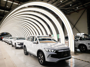 Alta do petróleo acelera procura por carros elétricos em diferentes países