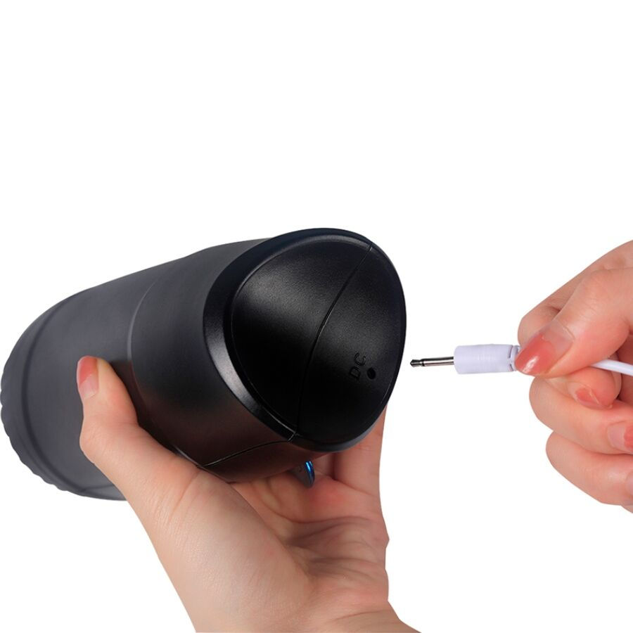 Thumbnail: SHEQU - RENEE SQUEEZABLE MASTURBADOR VAGINA CON VIBRACIÓN EN ESTUCHE