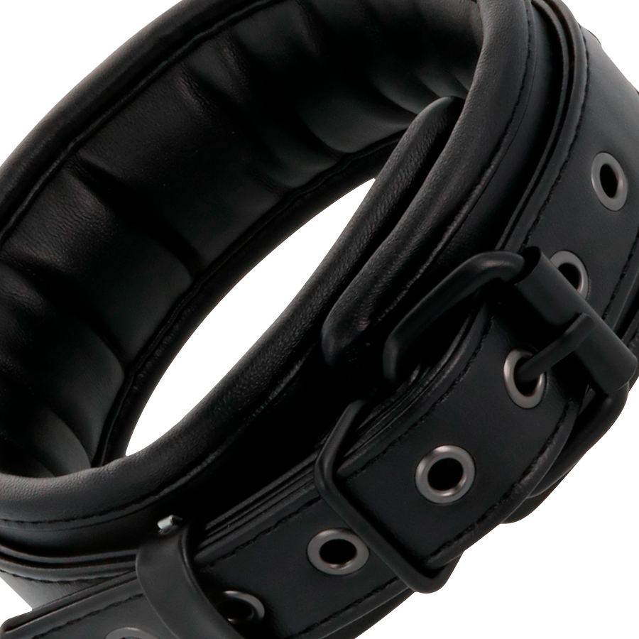 Thumbnail: DARKNESS - ESPOSAS Y COLLAR DE CUERO NEGRO