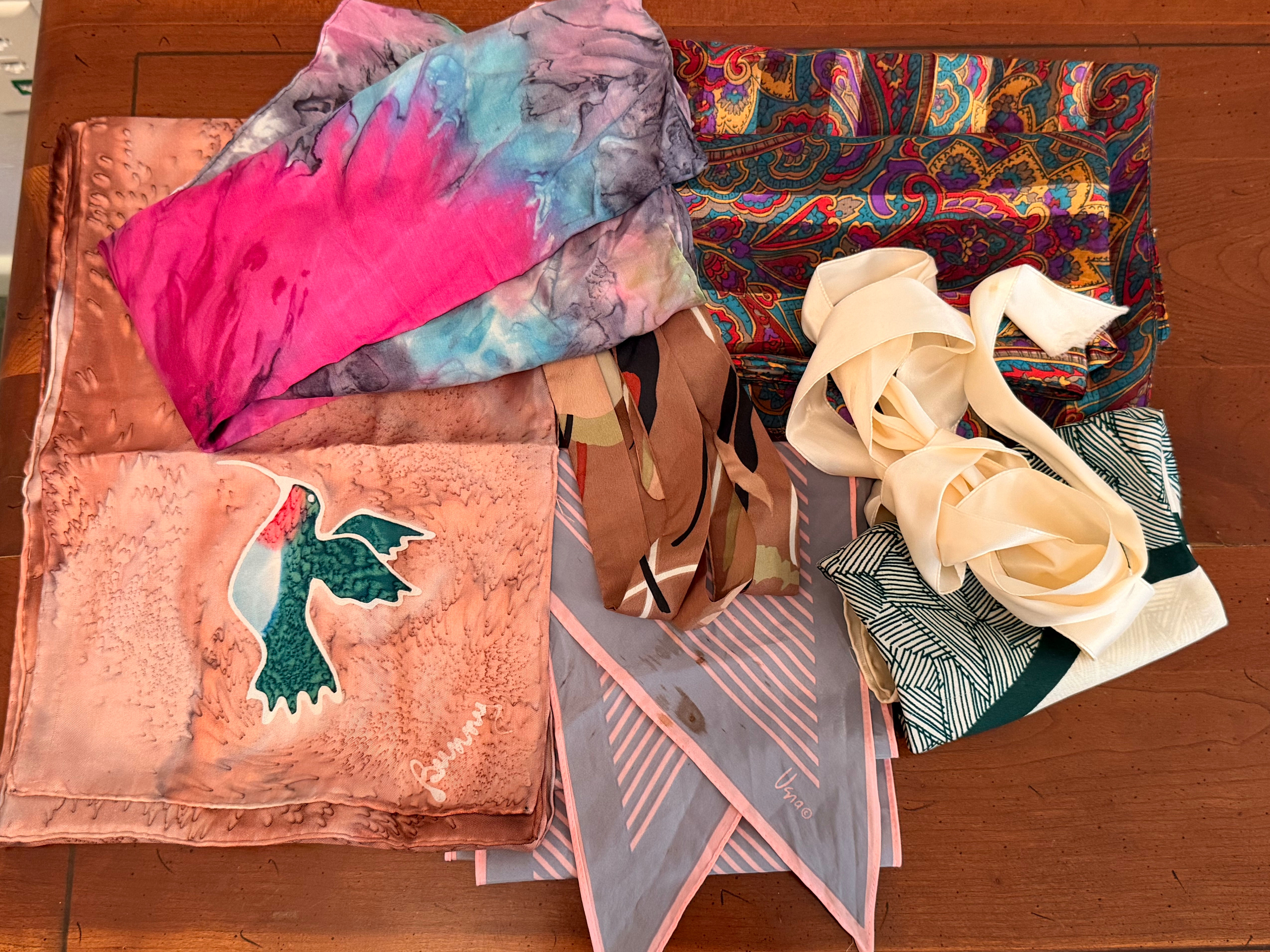 Vintage women’s scarf lot