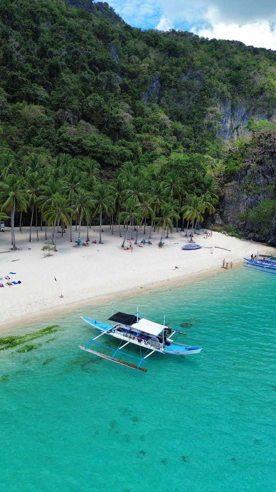 How Much Does Island Hopping Cost in El Nido? Complete 2026 Price Guide.
