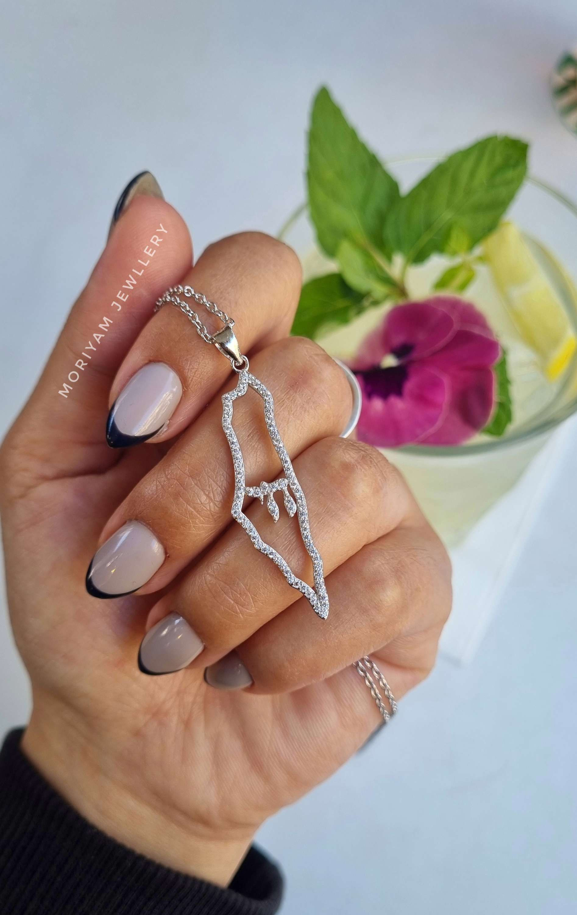 שרשרת הארץ ישראל חי משובץ