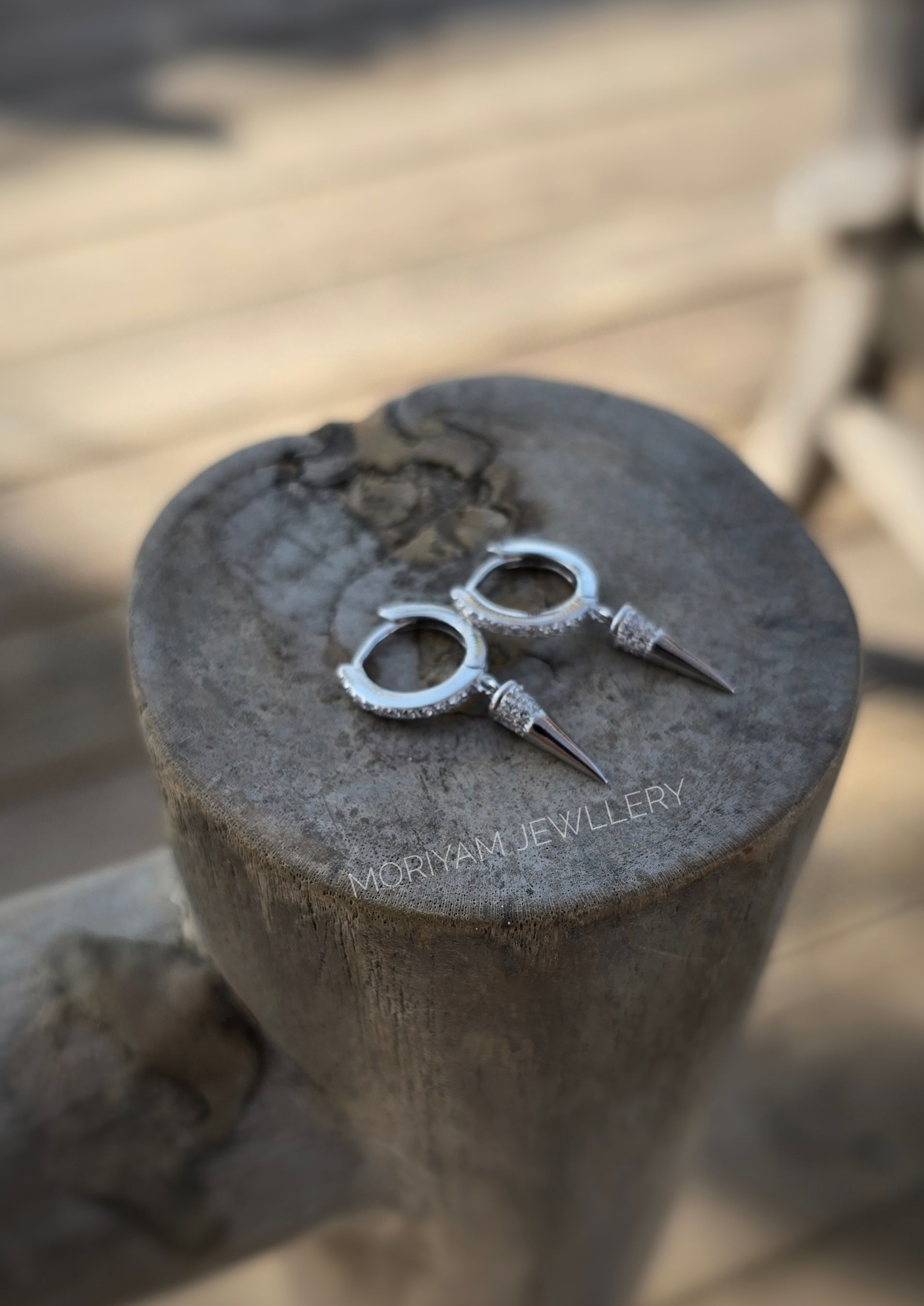 עגילי חישוק משובצים SP