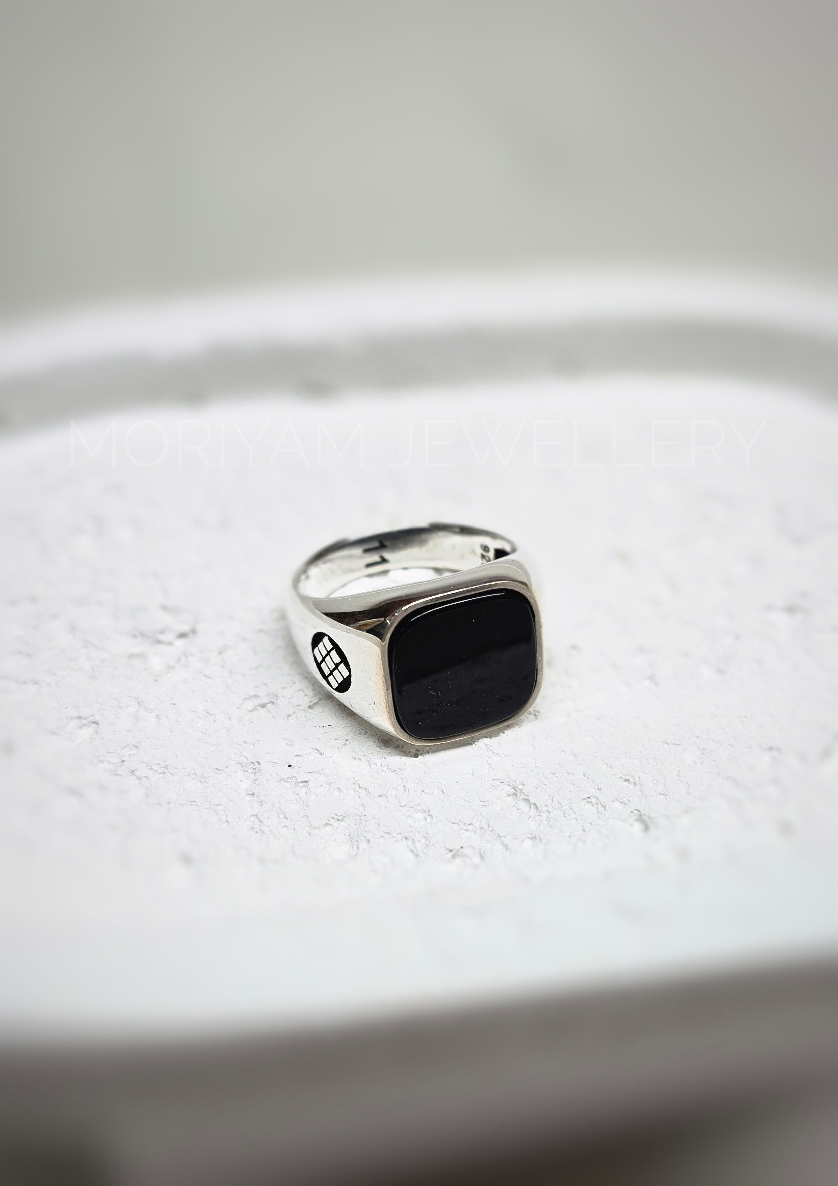 טבעת כסף לגבר אוניקס מרובע