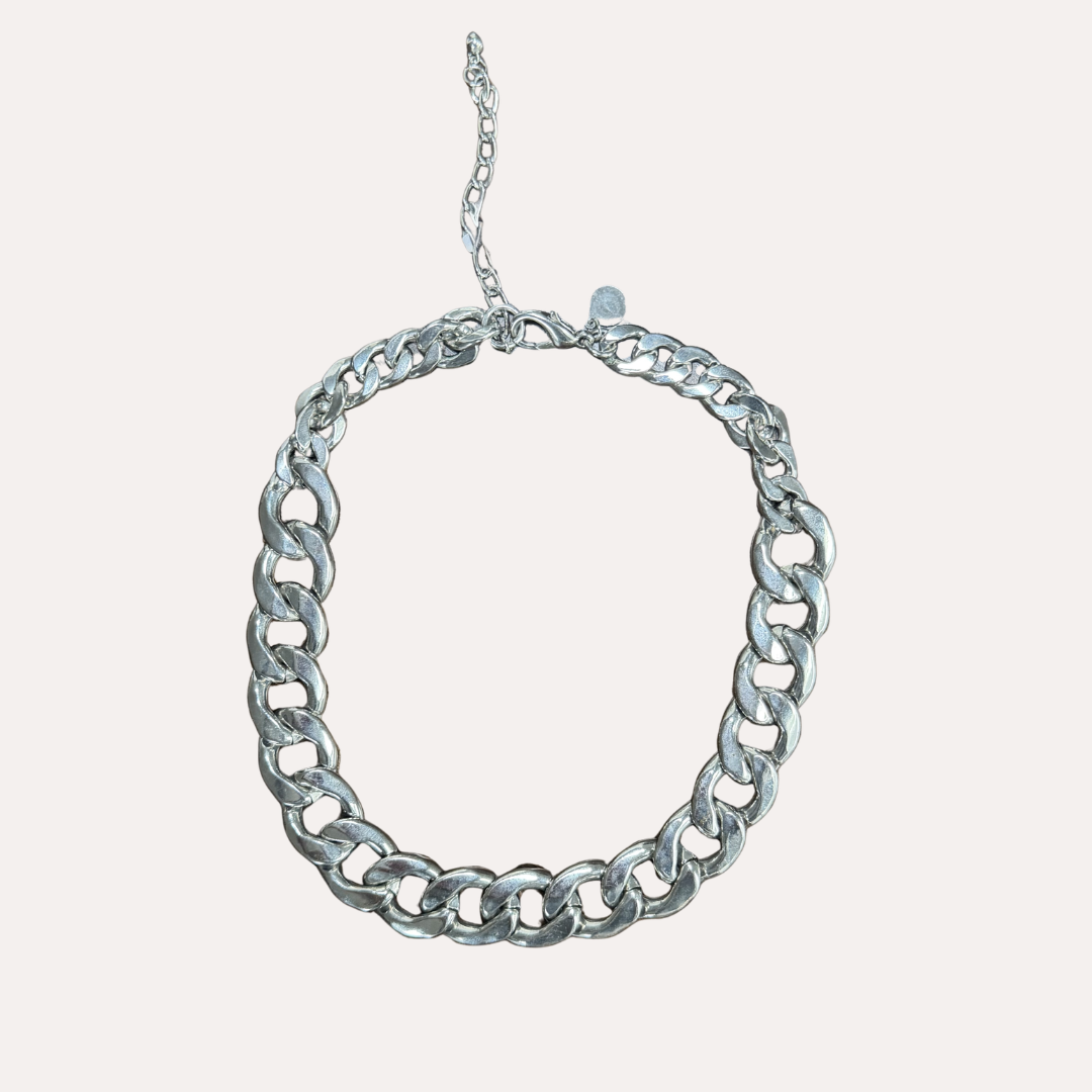Guess Chunky Link Fashion Necklace