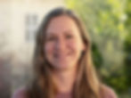 Das Bild zeigt ein Portrait der Trainerin Nora Znojemsky.