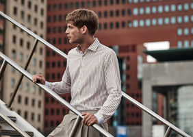 OLYMP_spring_summer_2023_original_OLYMP_LEVEL_FIVE_SMART_CASUAL_F23_04.jpg