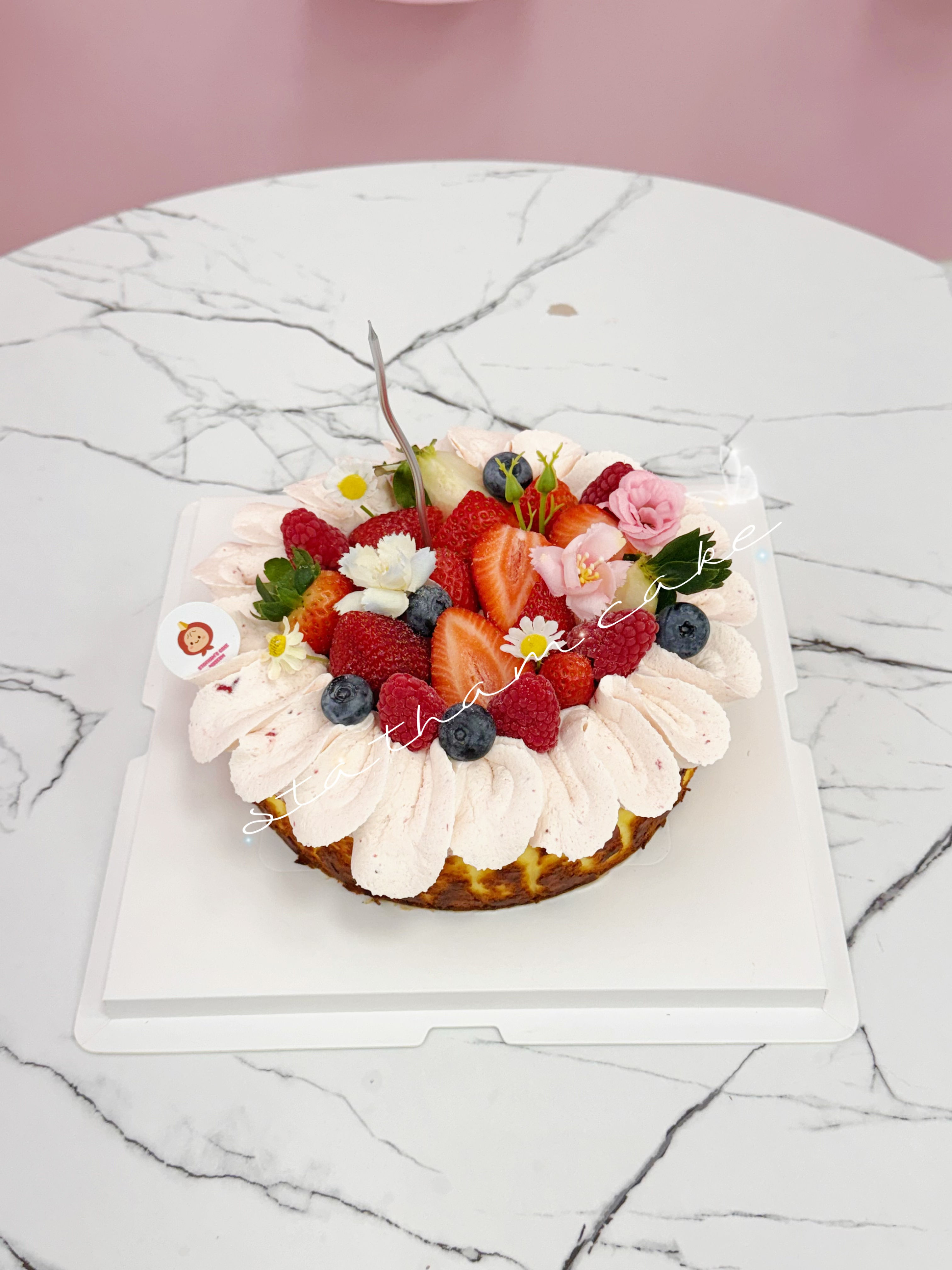 Strawberry& Blueberry Basque CheeseCake