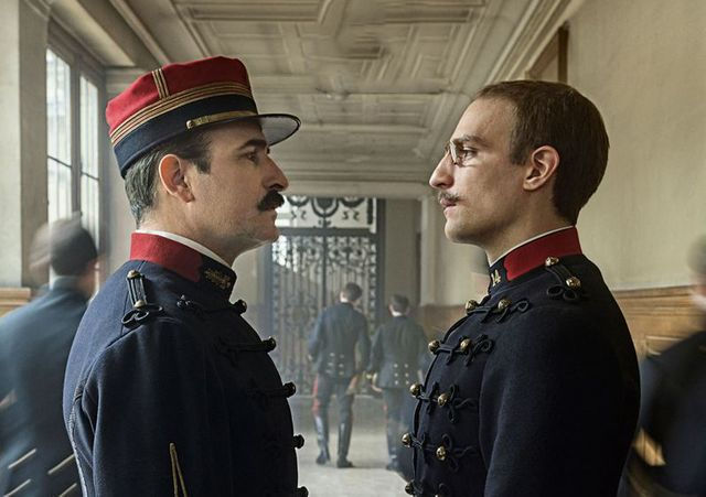 Social networks, new judge of the internet?