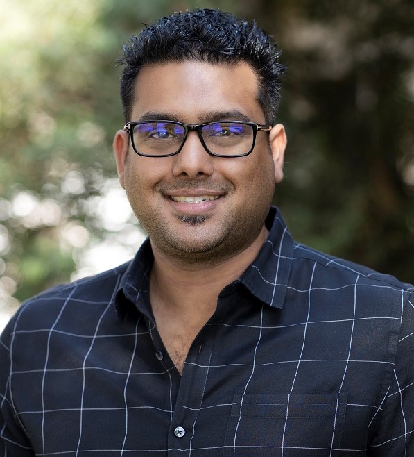 Dr. Rushi Bio Pic.jpg