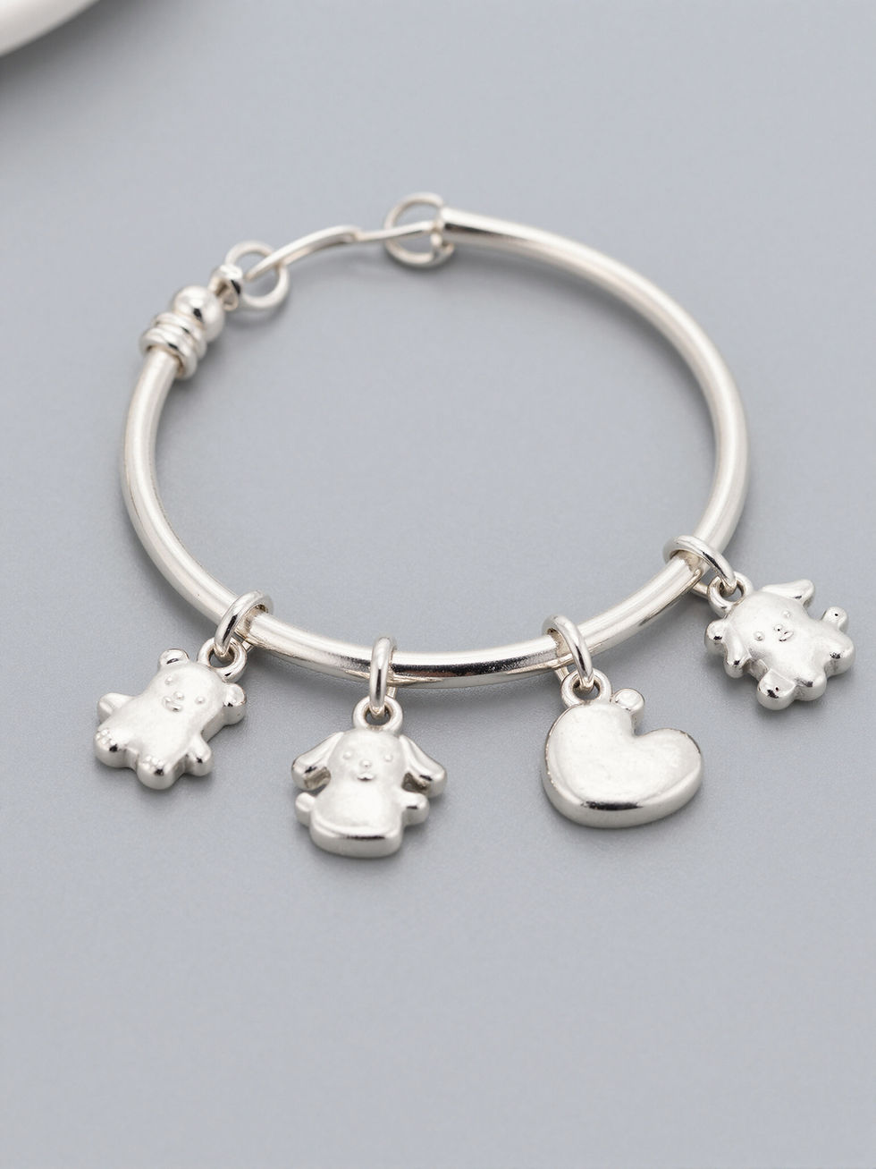 Top-quality sterling silver jewelry charm bracelet