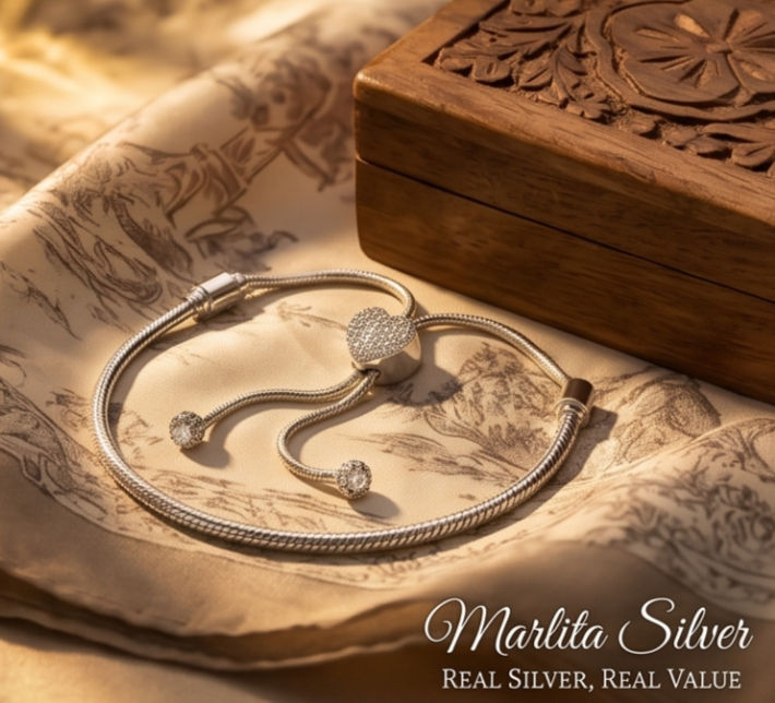 Thumbnail: The Pavé Heart Snake Chain Slider Bracelet
