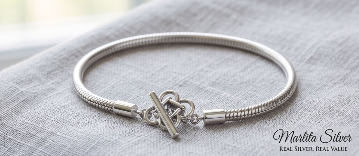 The Heart Knot T-Bar Snake Chain Bracelet