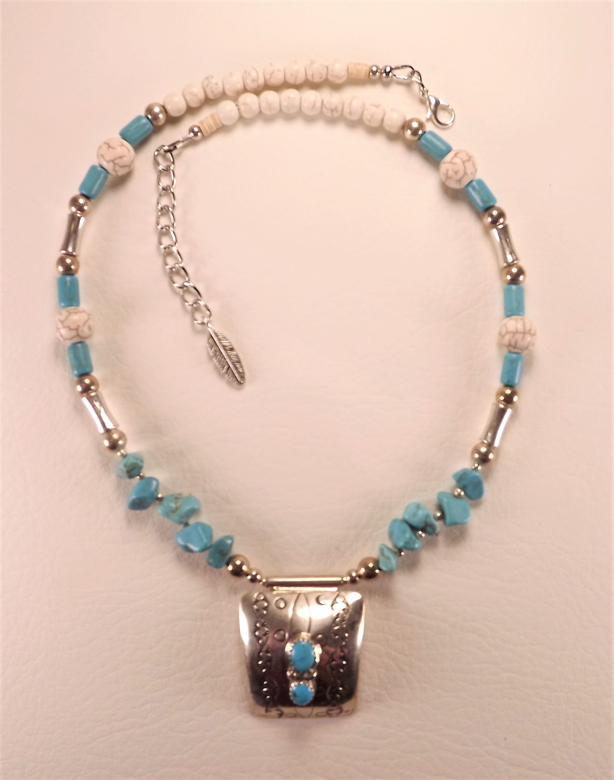 Vintage Navajo Pendant Turquoise Necklace