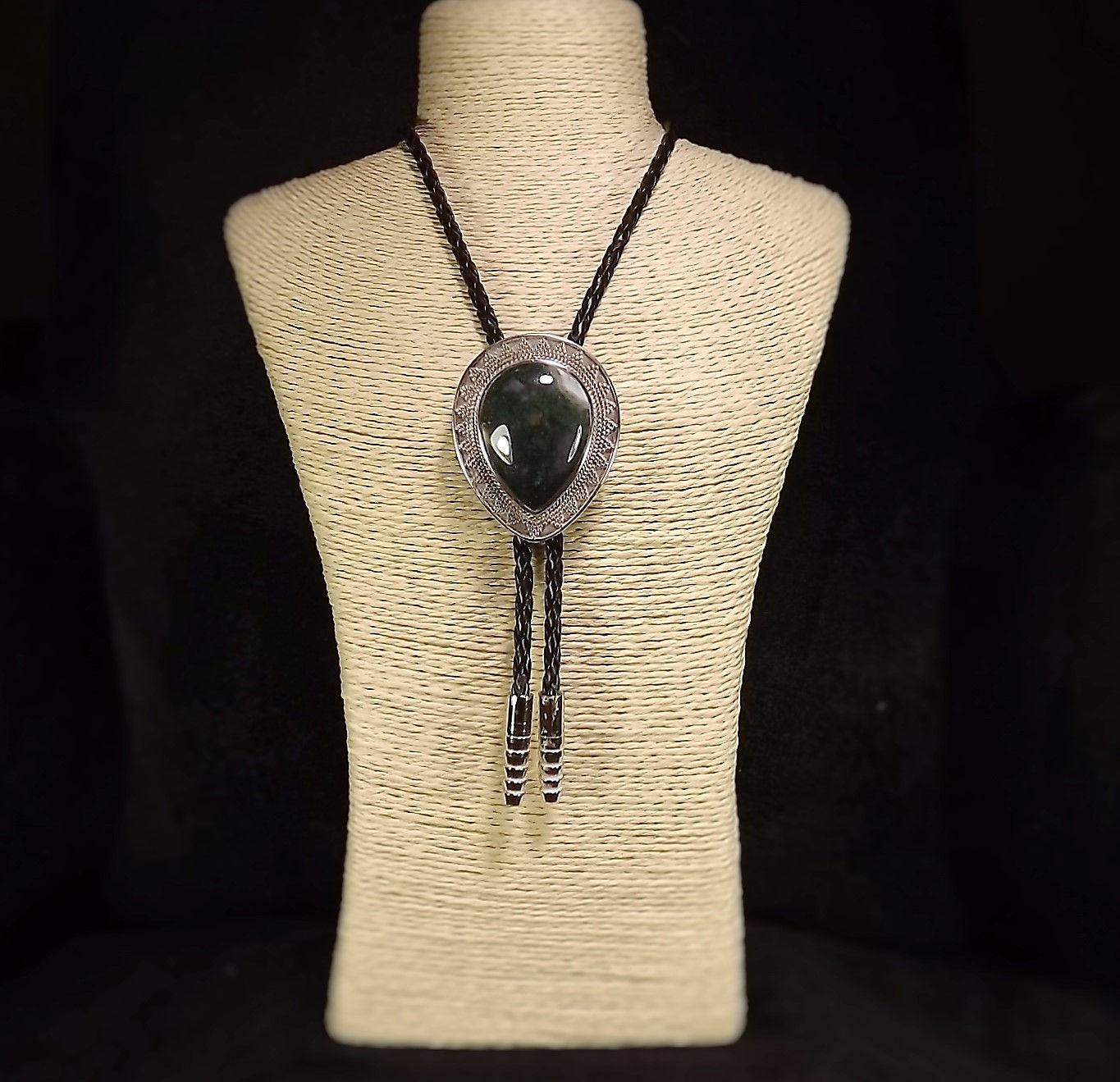 Emerald Agate Bolo Necklace