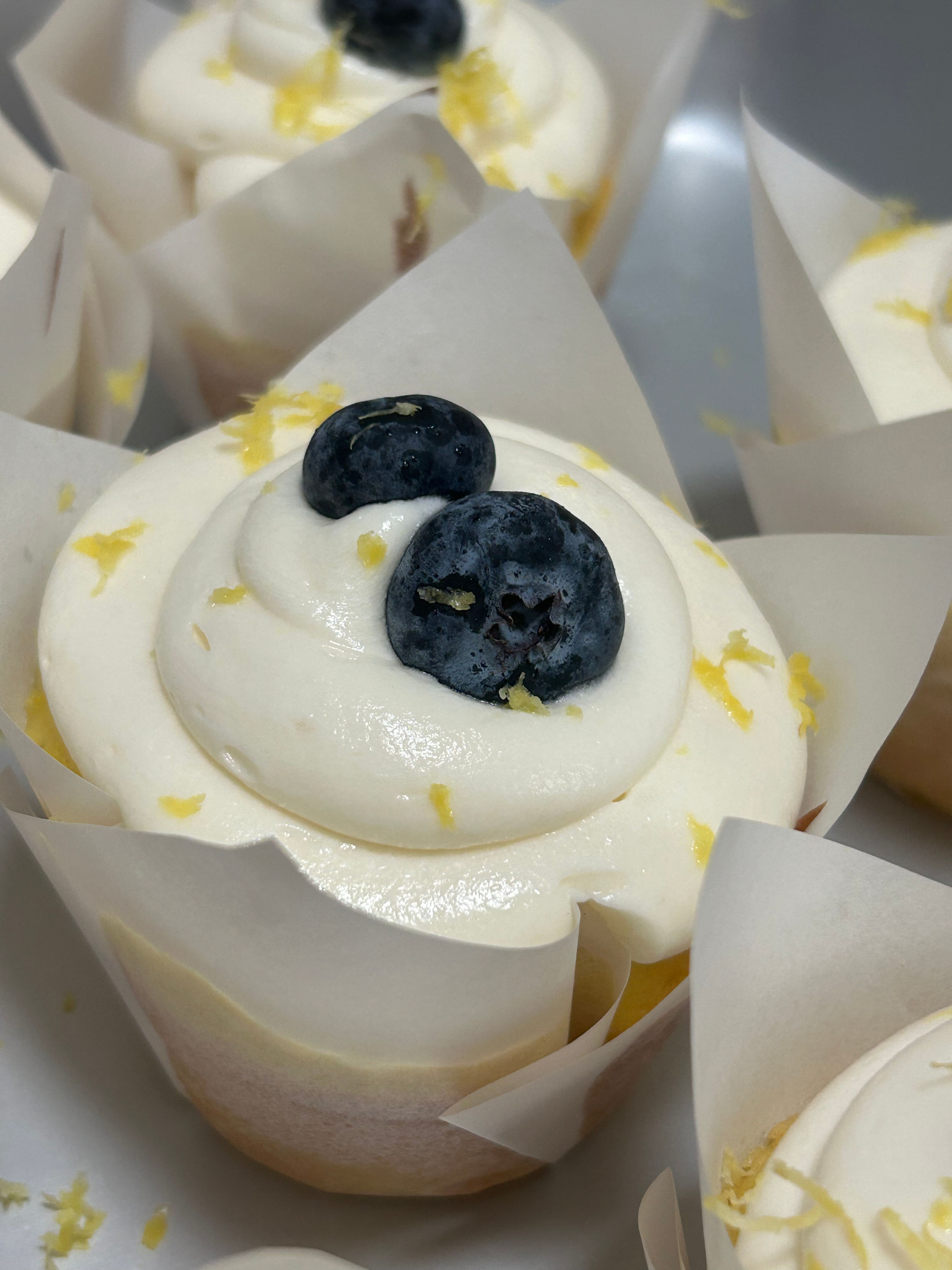 Lemon blueberry cupcakes 
