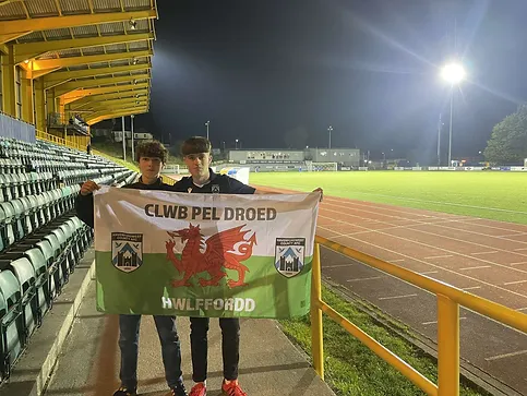 Iestyn (right), with Silas (left), the original interviewer for the Fanzine, West. At Jenner Park, Barry.
